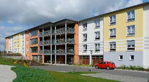 Senioren Servicehaus Waldershof Außenansicht SeniorenSericehaus
